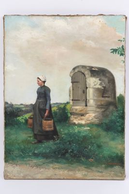un vieux tableau représentant une femme portant un panier devant un immeuble