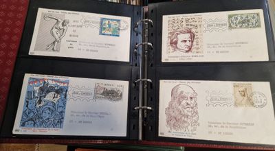 1 carton contenant 13 albums/classeurs de lettres tous pays,…