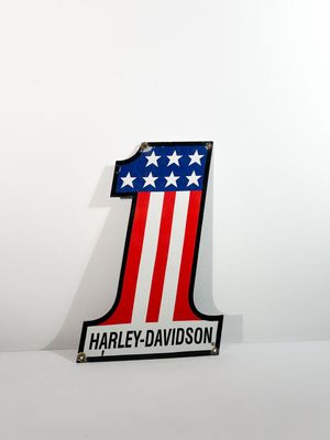 Plaque émaillée publicitaire Harley Davidson Dimensions : 45,5 x 21 cm