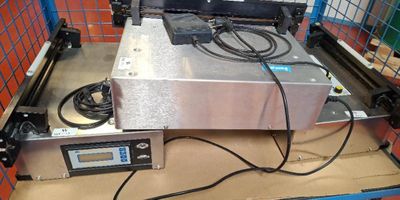 a machine that is sitting on top of a box
