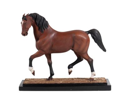 180 mm. Cheval bai brun foncé. Figurine de grande taille éch…