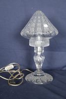 Lampe de table en cristal taillé