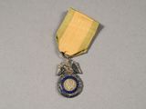 médaille de l'Ordre de l'Aigle de l'Ordre de l'Aigle de l'Aigle de l'Aigle de l'Aigle de l'Aigle de l'Aigle de l'Aigle de l'Aigle de