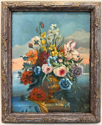 tableau représentant un vase de fleurs posé sur une table, avec une vue sur l'océan en arrière-plan