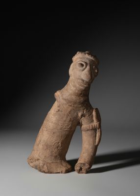 GHANA Fragment d'un personnage masculin en terre cuite, KOMA…