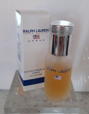 une photo d'un flacon d'eau de Cologne Ralph Lauren