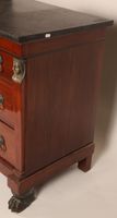 Commode rectangulaire en acajou et placage d'acajou, la faça… (photo 5)