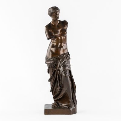 Vénus de Milo, statue en bronze patiné.
