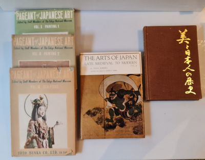 many books that are on display on a shelf