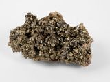 un gros plan d'un morceau de roche posé sur une surface blanche