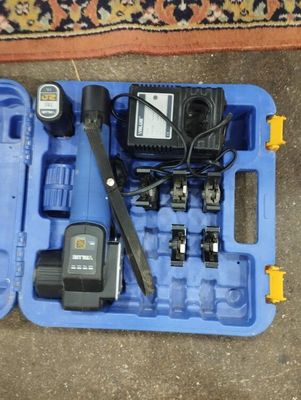 Une dudgeonnière électrique de marque VALUE, modèle VEP-19Li…