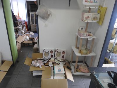 Lot de puériculture bébé de marque Moulin Roty : peluche, li…