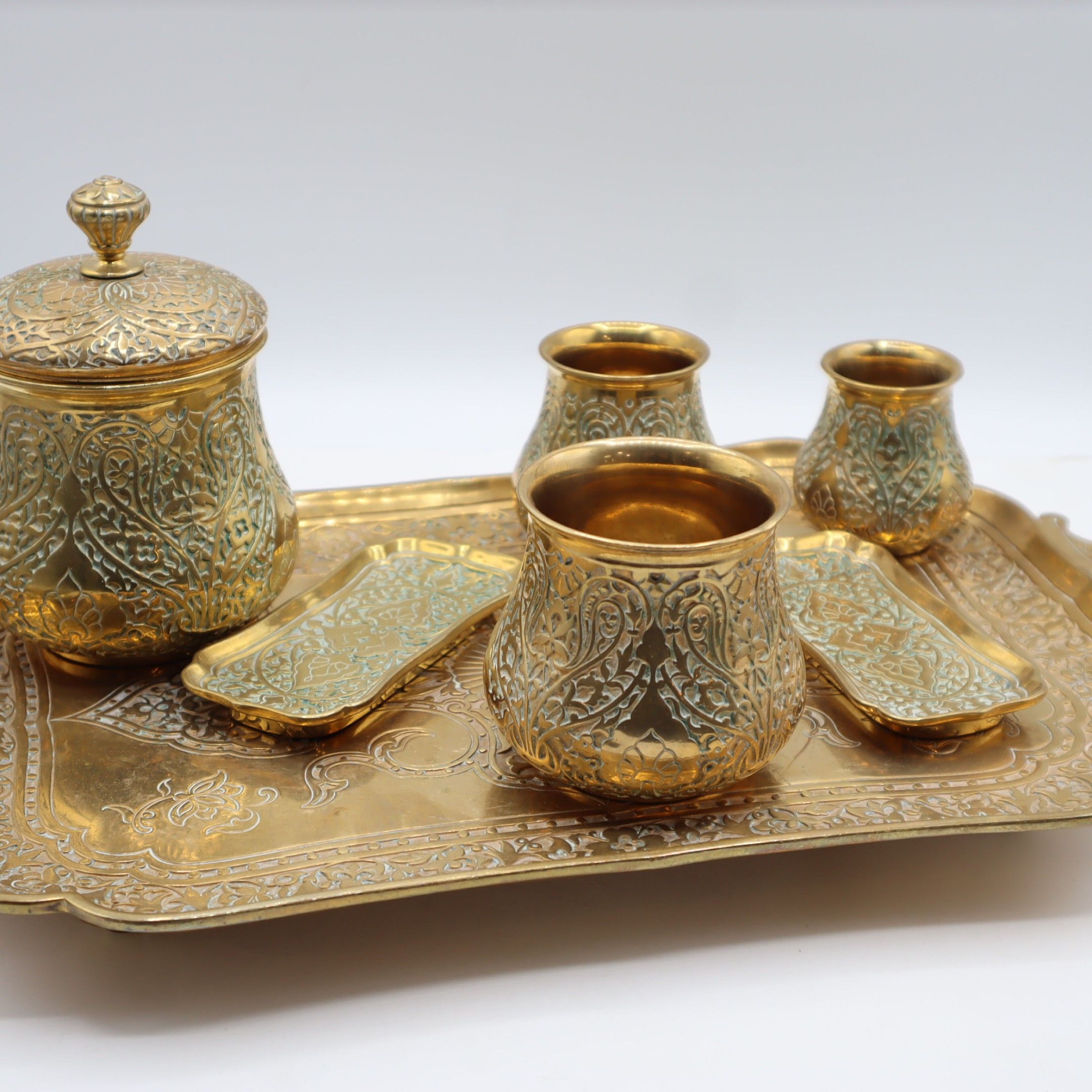 Objets d'art & Curiosités