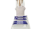 un gros plan sur un mannequin portant une visière de protection