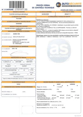 un document officiel sur lequel figure la photo d'une voiture