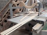 a picture of a machine that is cutting wood