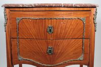 Petite commode en bois de placage ouvrant par deux tiroirs e… (photo 6)