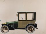 un dessin représentant une vieille voiture sur fond blanc