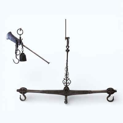BALANCE dite FLEAU à bras égaux en fer forgé - Photo 1