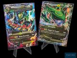 Deux cartes Pokémon sont présentées sur un fond noir.