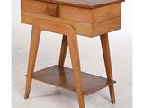 l'image d'une table en bois avec un tiroir en dessous