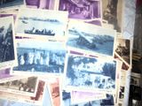 beaucoup de vieilles photos de personnes sur la table