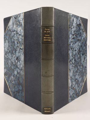 une image représentant un livre à la couverture bleue et à la reliure noire