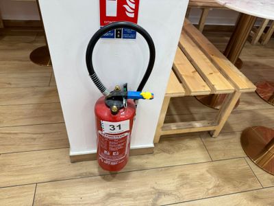 3 Extincteurs VENTE SUR DESIGNATION A RETIRER A BETHUNE SUR … - Photo 1