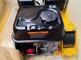 an image of a small engine in a box