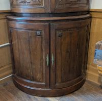 Buffet (x2) corps d'angle, en bois naturel mouluré sculpté, … (photo 3)
