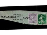 une image représentant une feuille de papier sur laquelle figure un timbre
