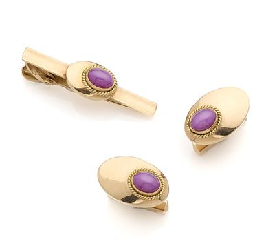 Demi-parure en or 18K (750), comprenant une paire de boutons…