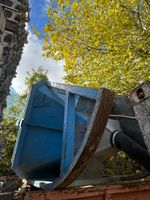 * 1 benne à béton bleue Eichinger 2 500 L