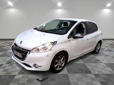 PEUGEOT - 208 1.4 HDI 68CH FAP BVM5 ENVY - GO - Mise en service: 28/12