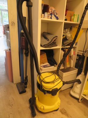 Ensemble de petit matériel électroménager comprenant :