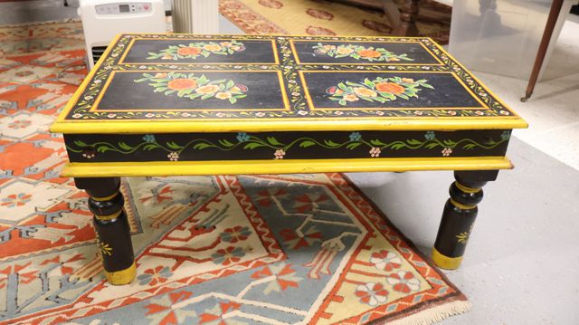 Table basse décorative H : 47 x 99 x 62