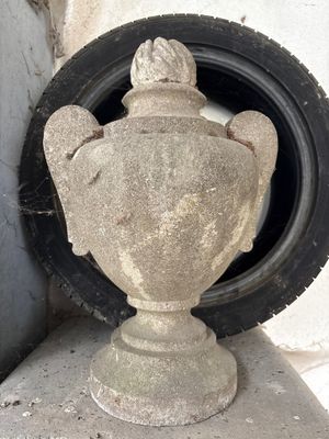 POT À FEU en pierre reconstituée. - Photo 1