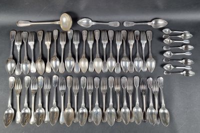 a lot of silver spoons and spoon spoons on the table