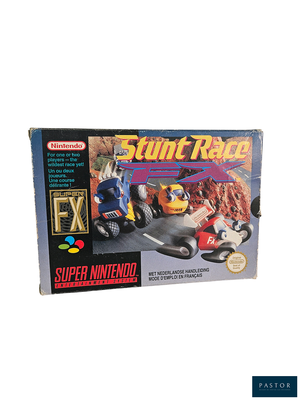 une boîte sur laquelle figure l'image d'un jeu de course