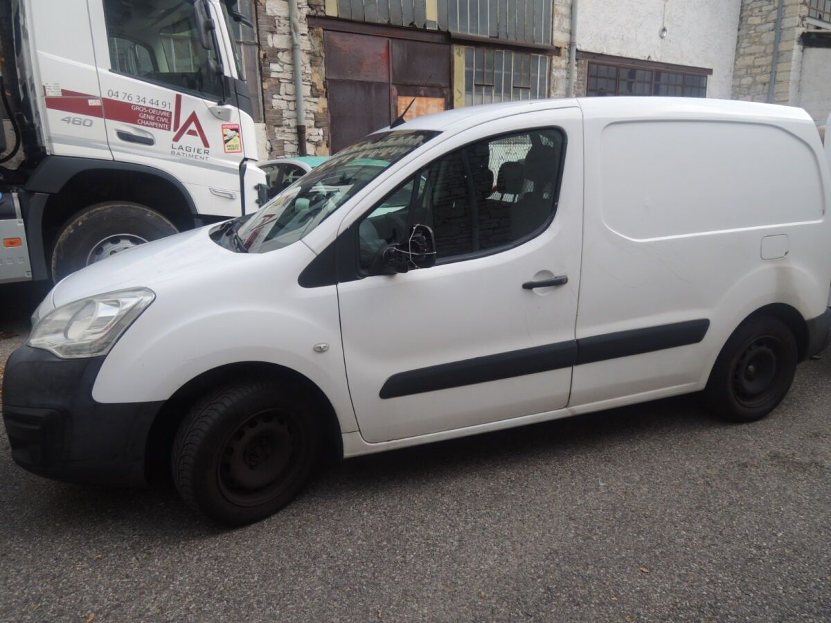 PEUGEOT Partner 1.6 BlueHdi 100 cv - VEHICULE - Genre : CTTE…