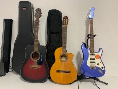 3 Guitars including an electric FENDER MANDATORY REMOVA