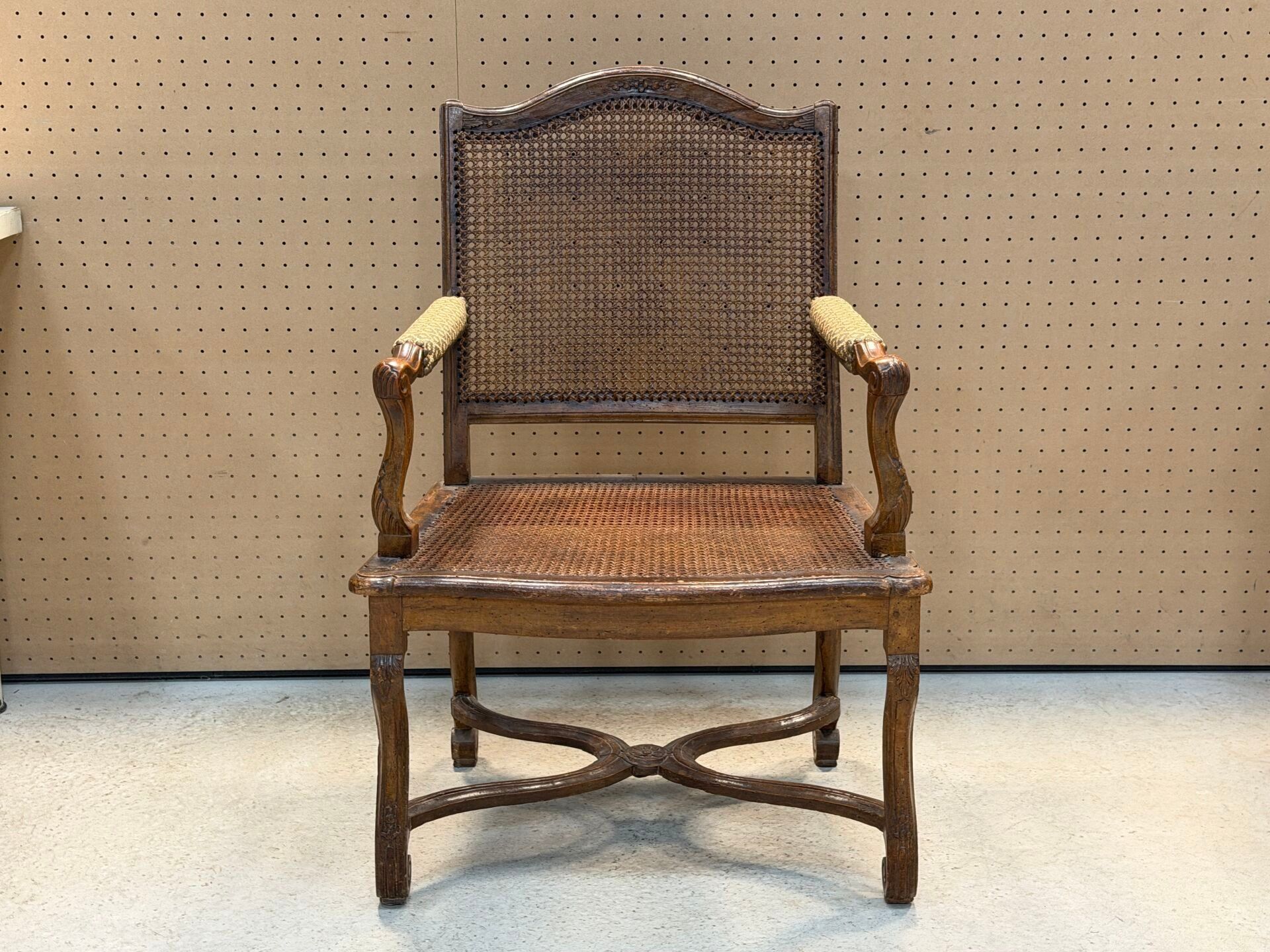 Fauteuil canné d'époque R2gence