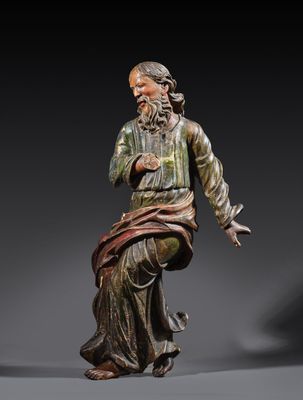 une statue représentant un homme barbu, avec une longue barbe
