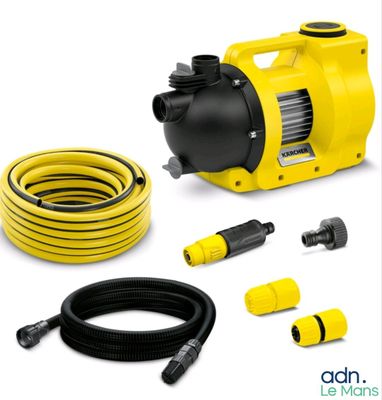 un gros plan d'une pompe jaune avec des tuyaux et encore des tuyaux