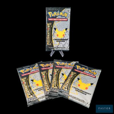 un tas de cartes à collectionner Pokémon empilées les unes sur les autres