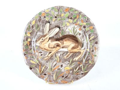 une assiette sur laquelle est représenté un lapin