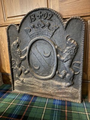 Grande plaque de cheminée en fonte, 80 x 70 à vue, Enlèvemen…