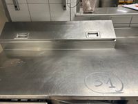 1 tour réfrigéré en inox à 2 portes, 3 tiroirs avec partie d… (photo 3)