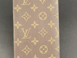 louis vuitton monograme passport case