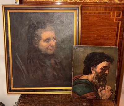 un tableau représentant un homme barbu à côté d'un tableau représentant un homme barbu